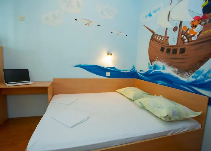 Loncar Lägenhet Tučepi