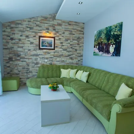 Loncar Lägenhet Tučepi