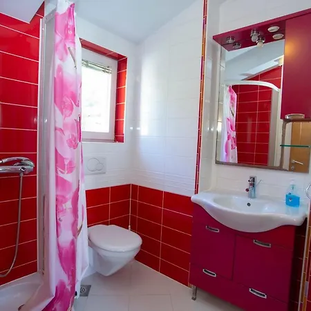 Loncar Lägenhet Tučepi