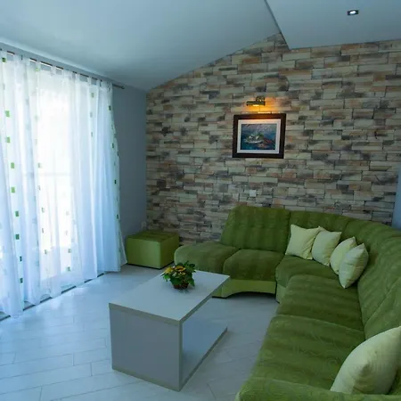 Apartment Loncar *