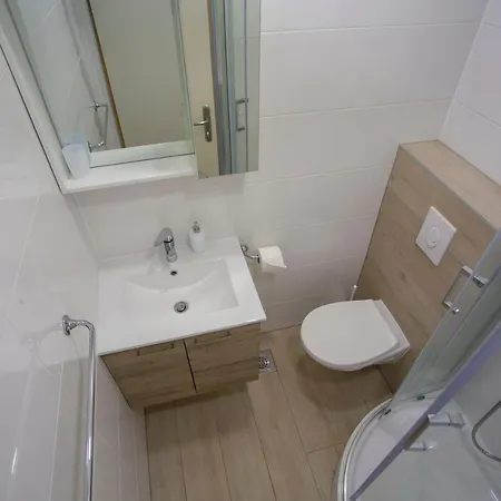 Loncar Lägenhet Tučepi