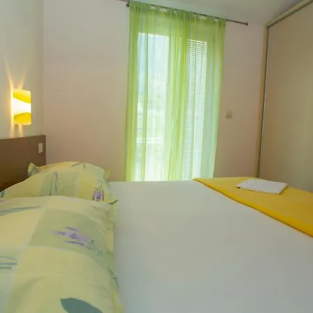 Loncar Lägenhet Tučepi